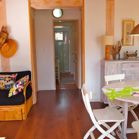 Casa vacanze 21 Rue Des Pins 33990 *